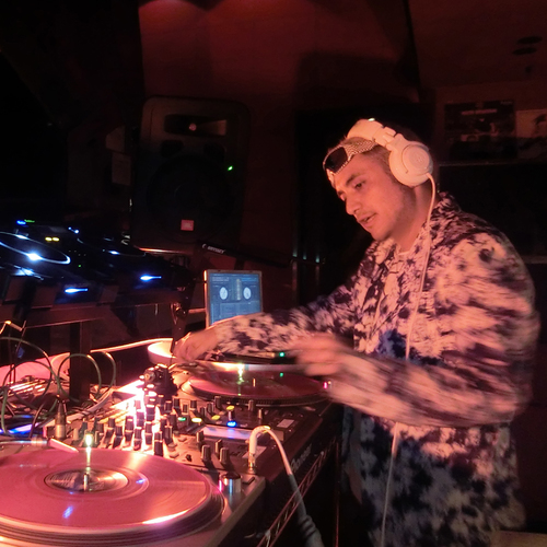 DJ TARO
