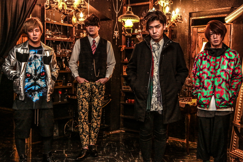 SILHOUETTE FROM THE SKYLIT