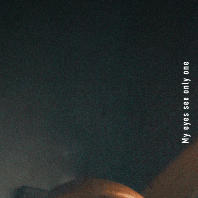 My eyes see only one