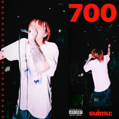 700