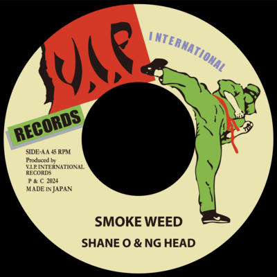 SMOKE WEED
