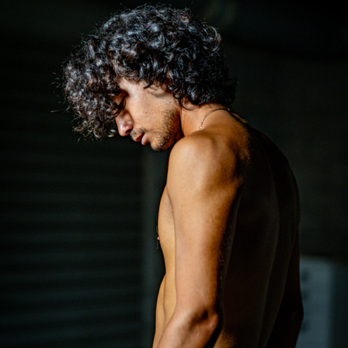 YU VITOR