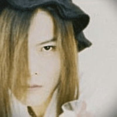 Snowflakes (feat. Sanbika)