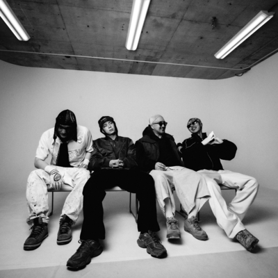 DARK HORSE