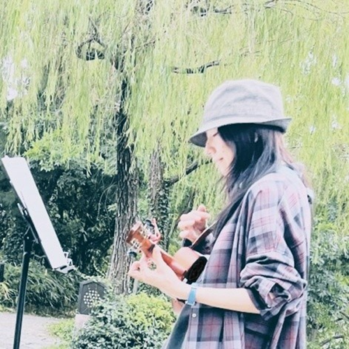 Song narrator Kurage