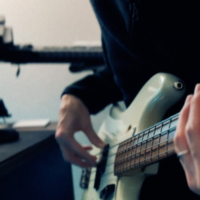 A little saturated warm pbass sound and ghost notes