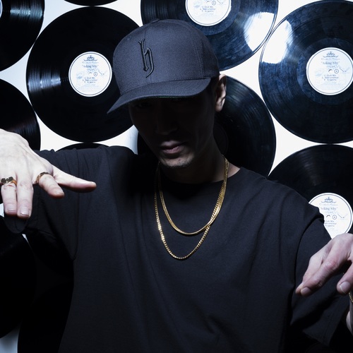 DJ AKAKABE