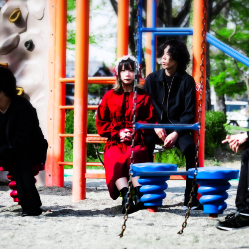 CHILD PRAY