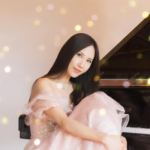 Pianist Yuri