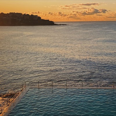 Poolside (Bondi Beach Cover)