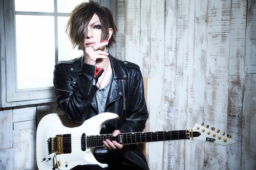 HIDE-ZOU